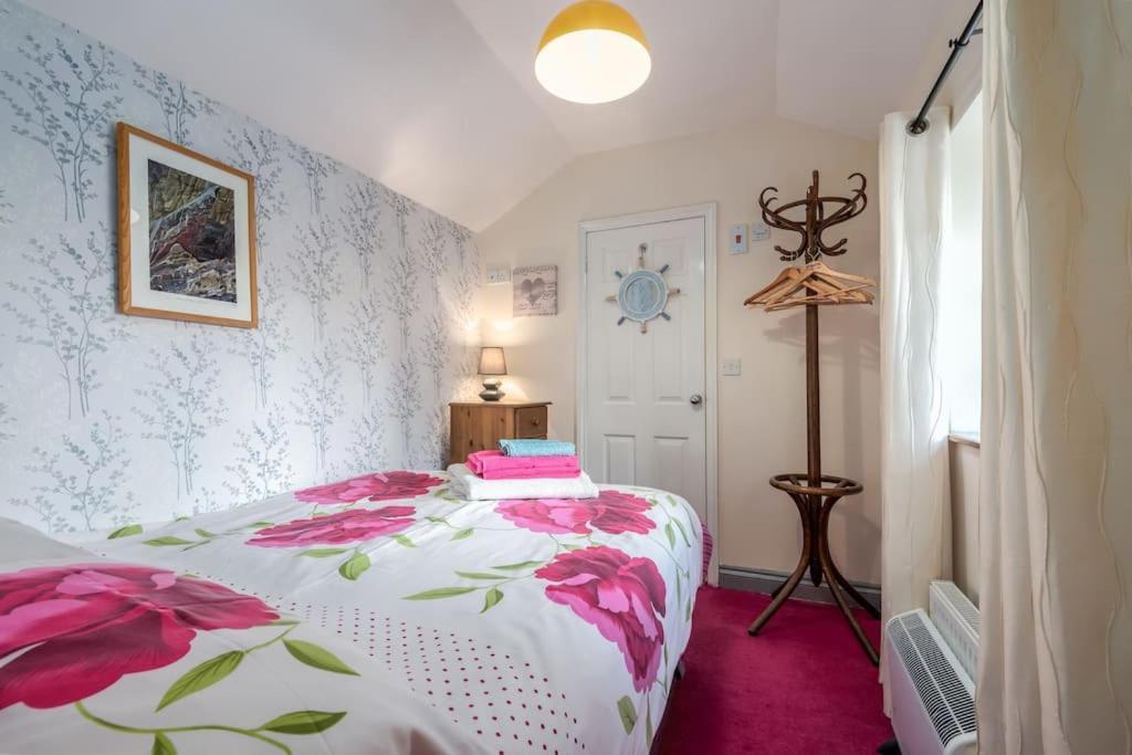 Coastal Cottage 'The Garden Cottage ' Hartland Extérieur photo