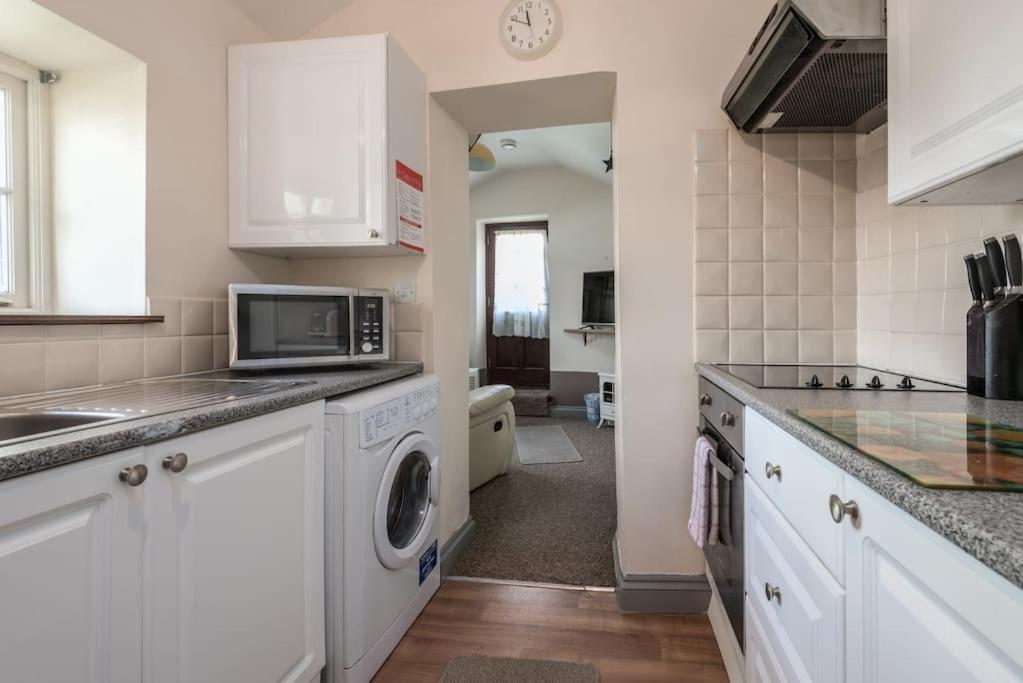 Coastal Cottage 'The Garden Cottage ' Hartland Extérieur photo