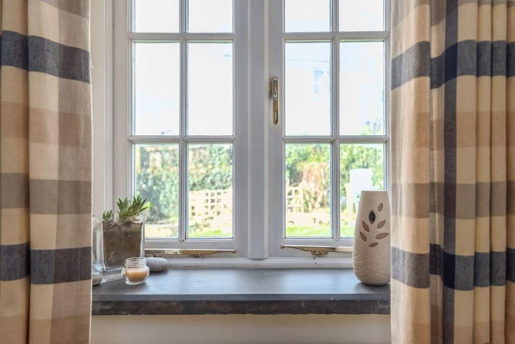 Coastal Cottage 'The Garden Cottage ' Hartland Extérieur photo